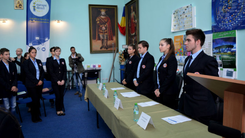 Liceeni in Parlamentul European. 24 de elevi oradeni vor ajunge anul viitor in Strasbourg Imagine