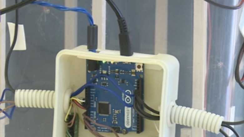 Liceenii romani s-au intrecut intr-un concurs de stiinta si tehnologie Imagine