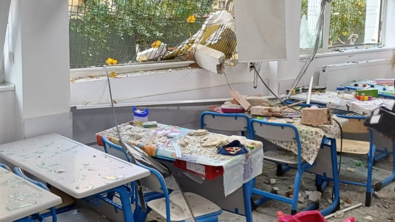 Liceu afectat de explozia violenta la un bloc din Capitala. Elevi si profesori, evacuati. Traficul in zona a fost deviat Imagine