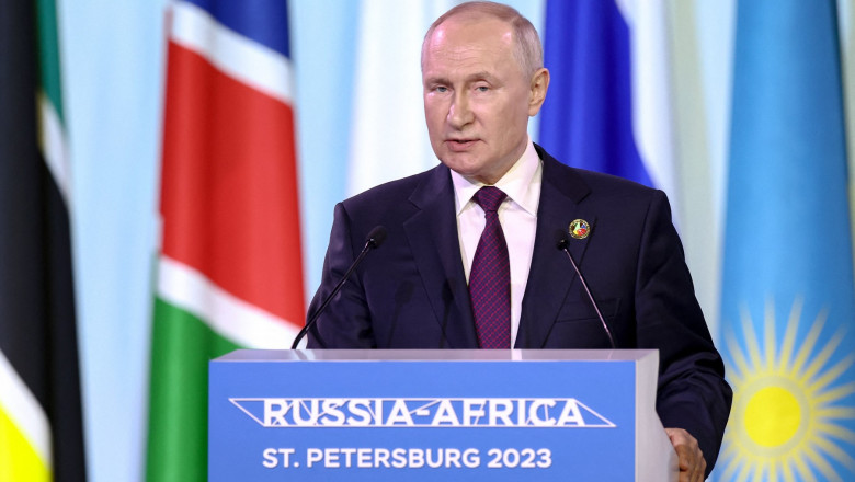 Liderii africani au incercat sa-l convinga pe Putin sa faca pace. Dictatorul rus, presat sa restabileasca transportul de cereale Imagine