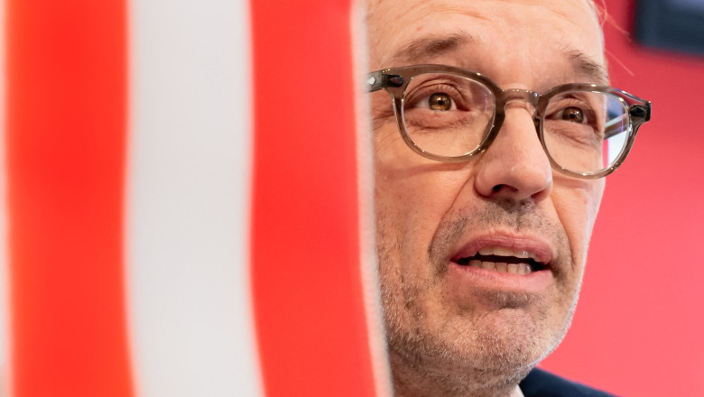 Liderul austriac de extrema dreapta Herbert Kickl ramane fara imunitate parlamentara si va fi anchetat Imagine