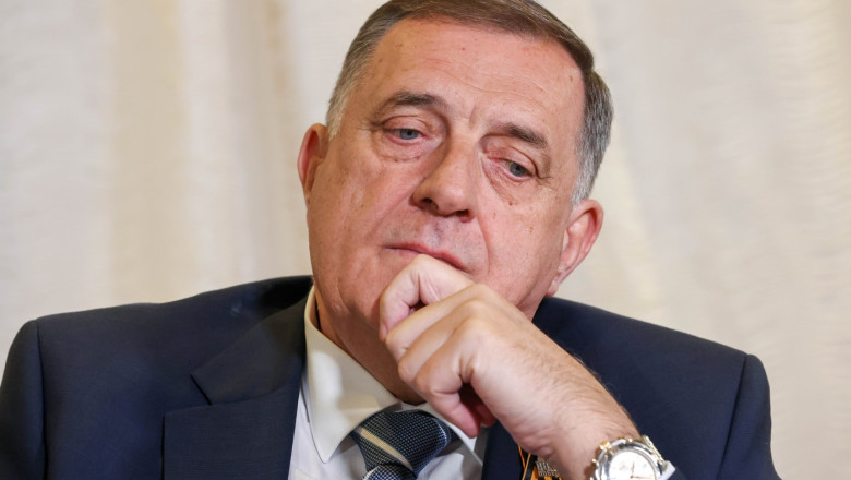 Liderul sarbilor din Bosnia a ramas fara mandat, dupa ce a fost condamnat la un an de inchisoare Imagine