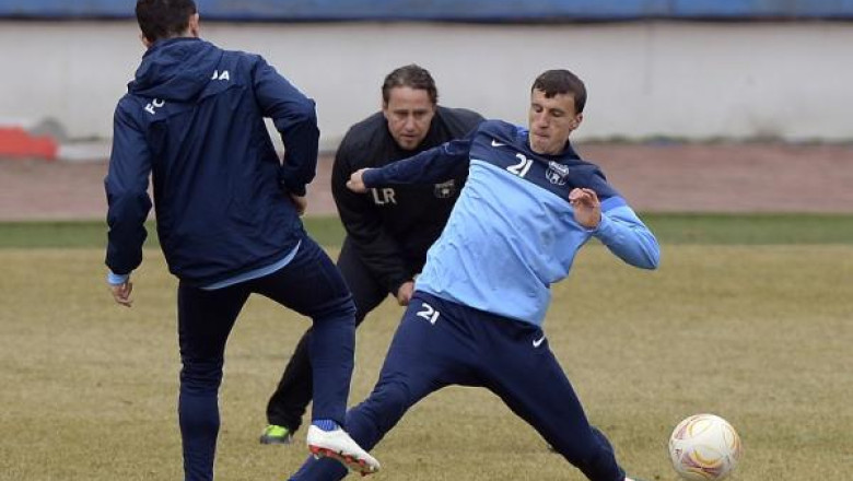 LIGA CAMPIONILOR. Reghecampf mizeaza pe Chiriches pentru returul cu Legia Varsovia Imagine