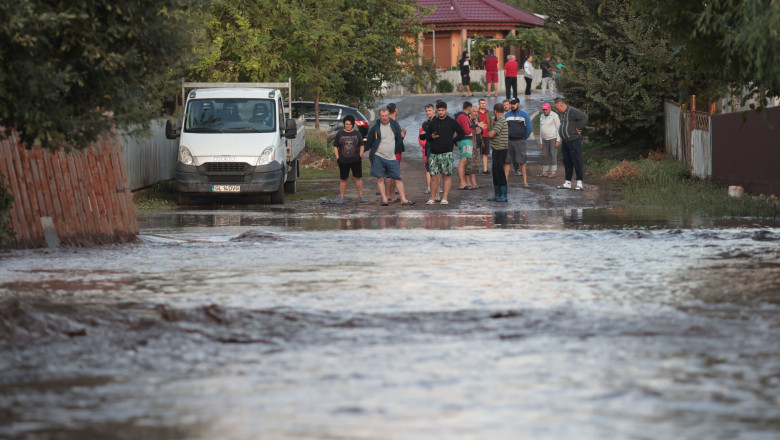 Ligia Deca, contre cu primarul din Slobozia Conachi. „Scoala nu a fost afectata de inundatii, poate vreti sa mergem la o familie, doua” Imagine