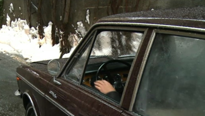 Limuzina lui Nicolae Ceausescu, primita in 1974 de la sahul Iranului, scoasa la licitatie Imagine