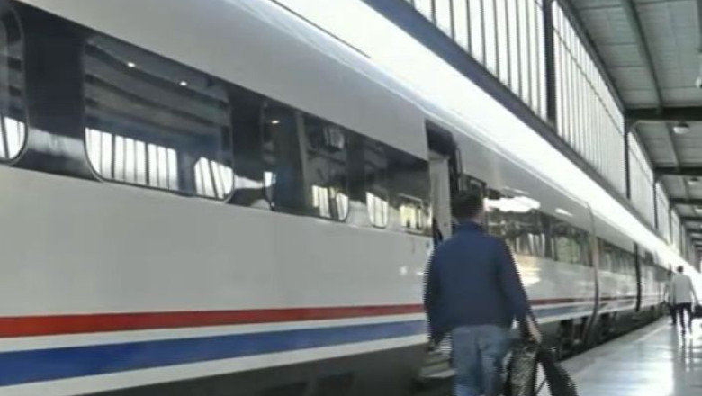 Linie feroviara de mare viteza, inaugurata astazi. Trenurile care vor lega Ankara de Istanbul vor circula cu 250 km/ora Imagine