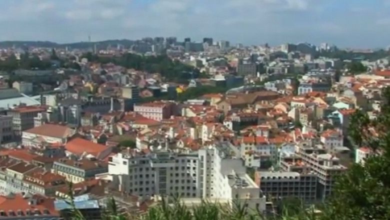 Lisabona, poarta spre Lumea Noua. Distrus de seismul din 1755, orasul a fost recladit dupa un plan modern Imagine