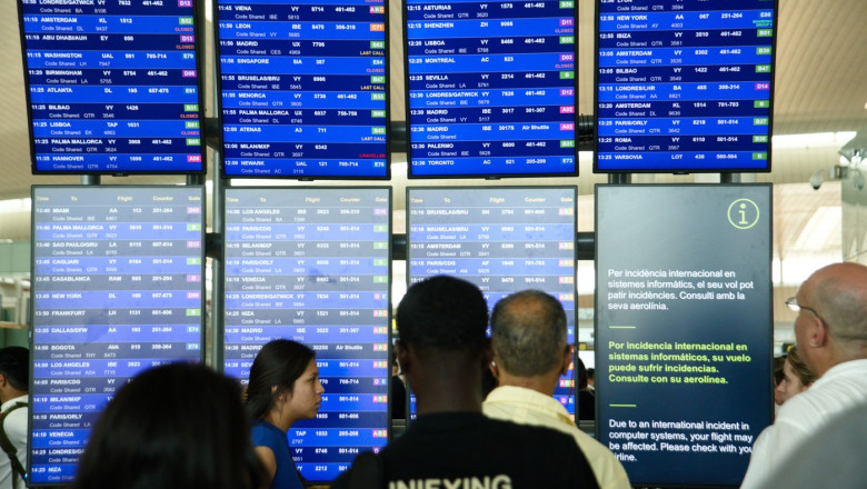 Lituania a inchis din nou aeroportul din Vilnius din cauza baloanelor care au intrat in spatiul sau aerian din Belarus Imagine