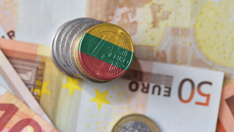 Lituania va taxa suplimentar bancile cu profituri excesive, iar banii vor fi folositi pentru majorarea cheltuielilor militare Imagine