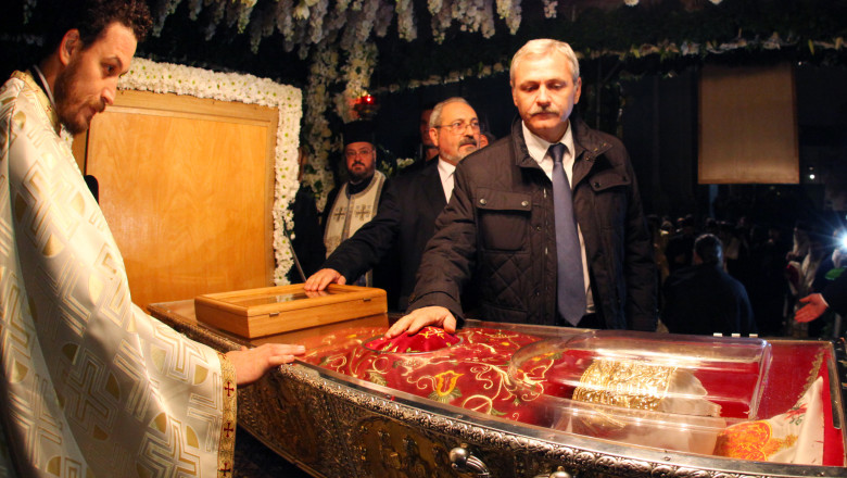 Liviu Dragnea, la moastele Sfintei Parascheva: "Ma rog pentru cei care au gandit rau cu dosarul ala" Imagine