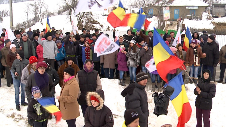 Localnicii din Pungesti au iesit din nou in strada Imagine