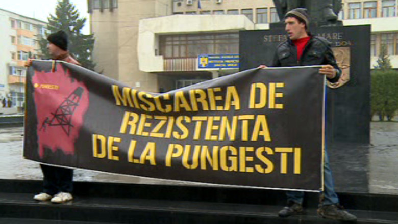 Localnicii din Pungesti au mutat protestele la Prefectura Vaslui Imagine