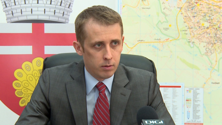 Locuitorii din Botosani platesc din buzunarul propriu ca sa afle realizarile primarului Ovidiu Portariuc Imagine