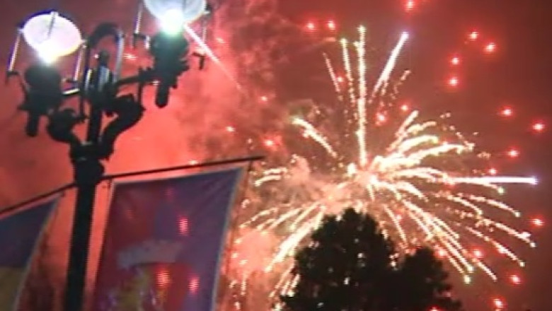 Locuitorii din Sebes au petrecut cu muzica si artificii dupa inaugurarea autostrazii Sibiu - Orastie Imagine