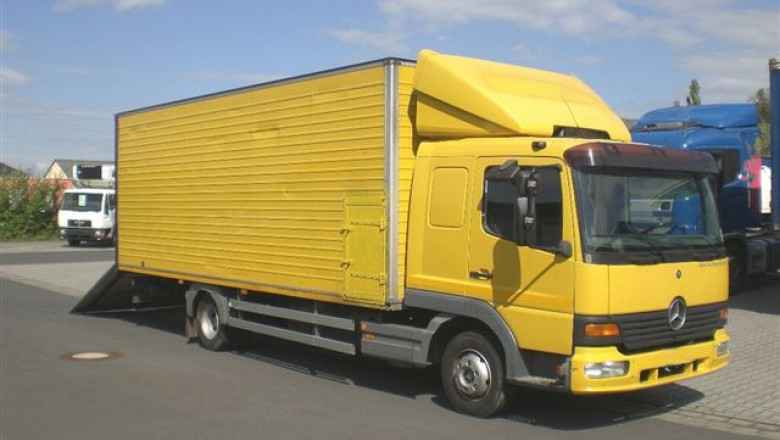 Locuitorii unui cartier din Oradea, chemati la proteste impotriva... camioanelor Imagine