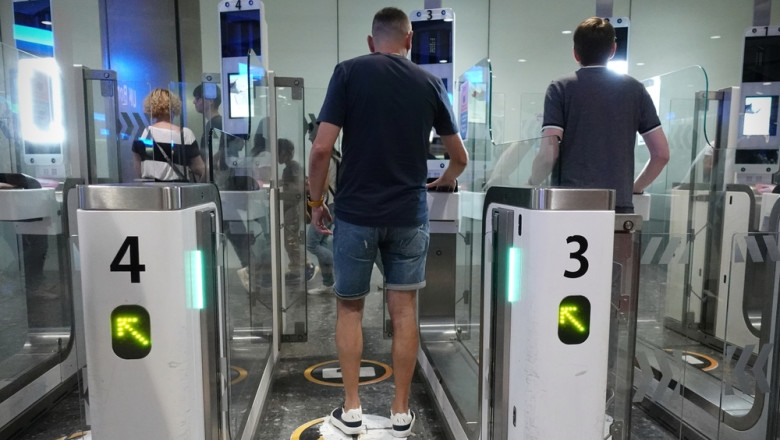 Londra face eforturi pentru ca britanicii sa poata folosi portile electronice, e-gates, cand vin in UE Imagine