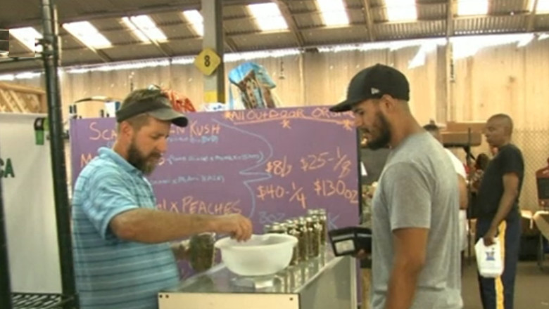 Los Angeles: marijuana vanduta in piata, la tarabe Imagine