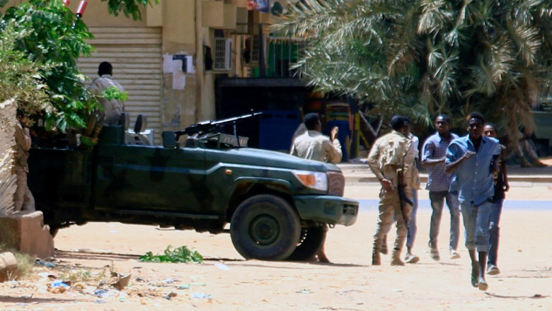 Lovitura de stat in Sudan. Sunt 56 de morti si sute de raniti. Luptele continua intre armata si gruparea paramilitara RSF Imagine