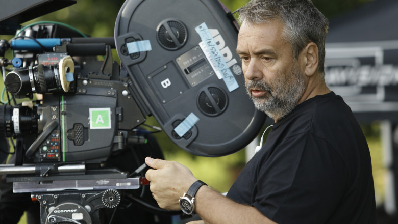 Luc Besson, scrisoare catre tinerii musulmani: Puneti mana pe un creion, nu pe Kalasnikov Imagine