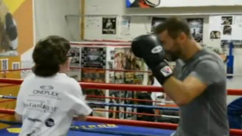 Lucian Bute, profesor pentru un copil bolnav Imagine