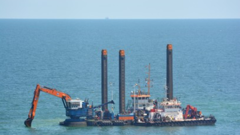 Lucrare de amploare in Portul Constanta. Este cea mai ampla constructie de la Revolutie incoace Imagine