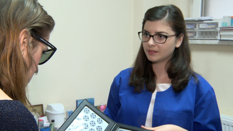 Lucrare de licenta inedita. O studenta face controale oftalmologice gratuite colegilor Imagine