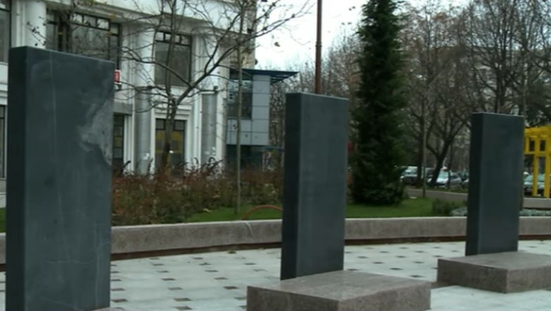 Lucrari controversate in Sectorul 3: de la marele zid, la cele 28 de pietre de marmura de pe Bulevardul Unirii Imagine