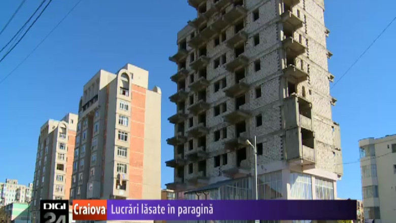 Lucrari lasate in paragina, in Craiova. In imobilele neterminate se adapostesc oameni ai strazii Imagine