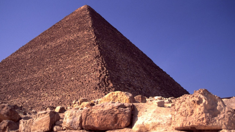 Lucrarile de modernizare a Piramidelor din Giza bat pasul pe loc. Planul egiptenilor: „fara aglomeratie sau vanzatori agresivi” Imagine