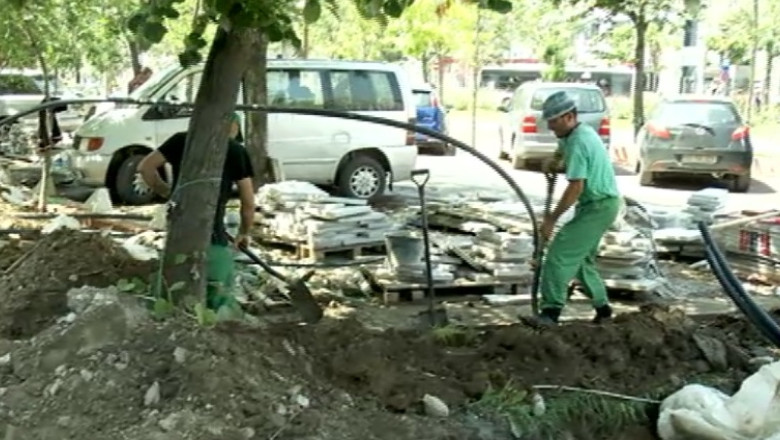 Lucrarile de pe bulevardul Unirii sunt ilegale. Primarul Oprescu spune ca a fost pacalit de edilul Negoita Imagine
