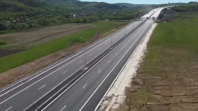 Lucrarile la Autostrada Transilvania avanseaza: Sectiunile dintre Nadaselu si Zimbor sunt aproape finalizate Imagine