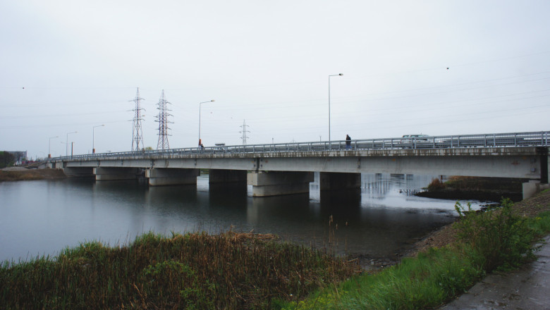 Lucrarile la podul Densusianu de pe centura Oradei vor fi reluate dupa 3 ani Imagine