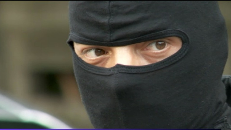 Lugansk. Prorusii au minat cladirile ocupate si tin ostatice zeci de persoane - SBU Imagine