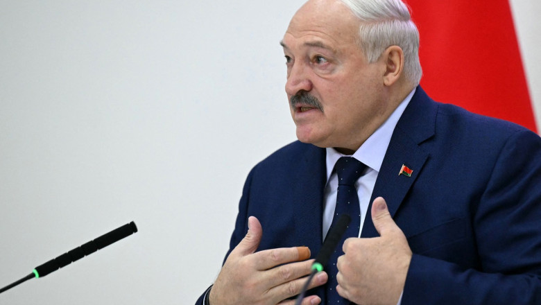 Lukasenko si-a declarat din nou victoria la alegeri. „Puteti felicita Republica Belarus, am ales un presedinte” Imagine