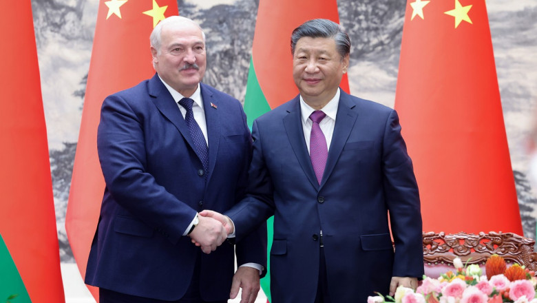 Lukasenko spune ca sprijina planul chinez pentru pace in Ucraina: "Ar trebui sa previna alunecarea intr-o confruntare globala" Imagine