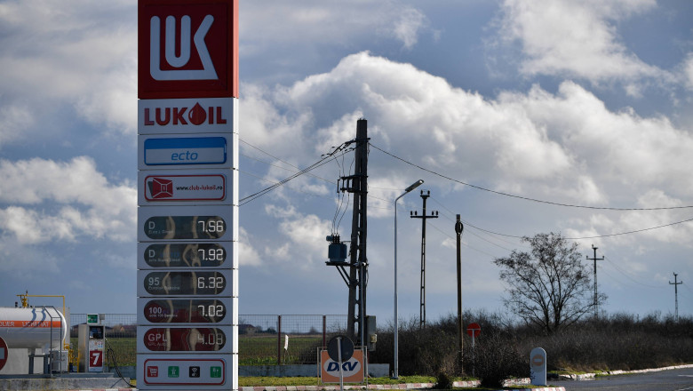 Lukoil isi vinde activele straine dupa sanctiunile impuse de SUA. Cu cat ar putea scadea veniturile si profiturile companiei Imagine