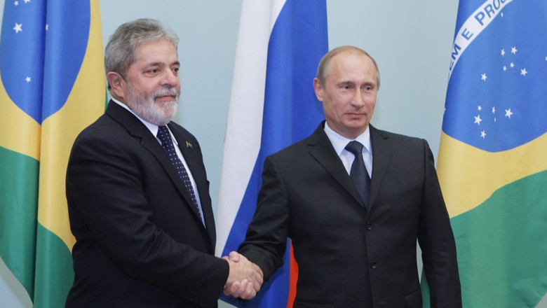 Lula si Putin au vorbit despre „intarirea legaturilor” intre Brazilia si Rusia Imagine
