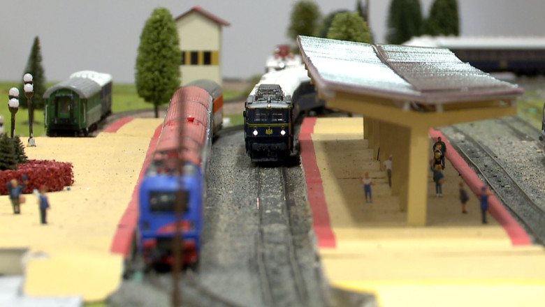Lume in miniatura creata de 7 tineri ieseni, pasionati de modelism feroviar Imagine