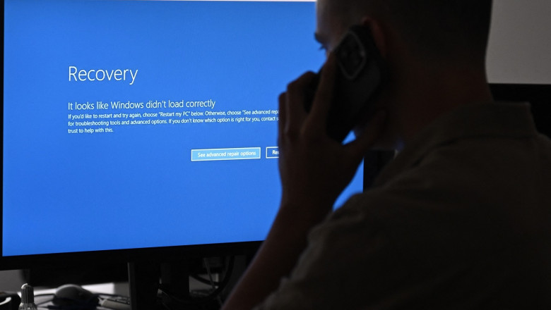 Lumea incepe sa-si revina dupa haosul generat de pana informatica de la Microsoft. Ce este „ecranul albastru al mortii” Imagine