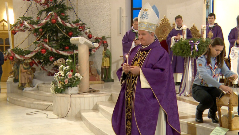 Lumina pacii, la Iasi. Flacara a fost adusa de la Betleem, din locul nasterii Mantuitorului Imagine