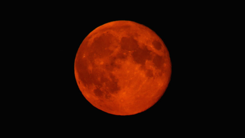 „Luna sangerie”, fenomenul rar care se va produce miercuri Imagine