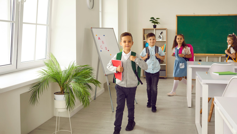 Luni incepe modulul al doilea de invatare pentru elevi. Cate saptamani de cursuri sunt pana la vacanta de Craciun Imagine