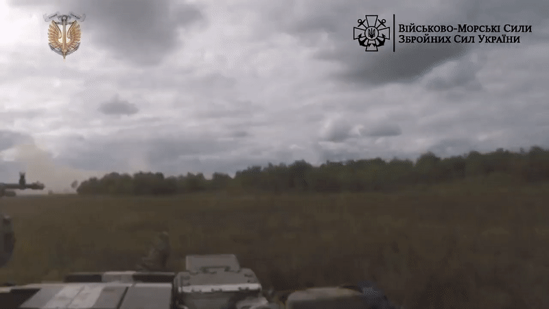 Lupte de blindate in Herson. Momentul in care un tanc ucrainean distruge de la mica distanta un vehicul al armatei ruse Imagine