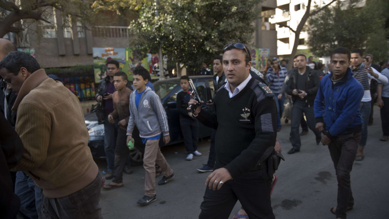 Lupte de strada in Egipt. Trei persoane au murit si 256 au fost arestate Imagine