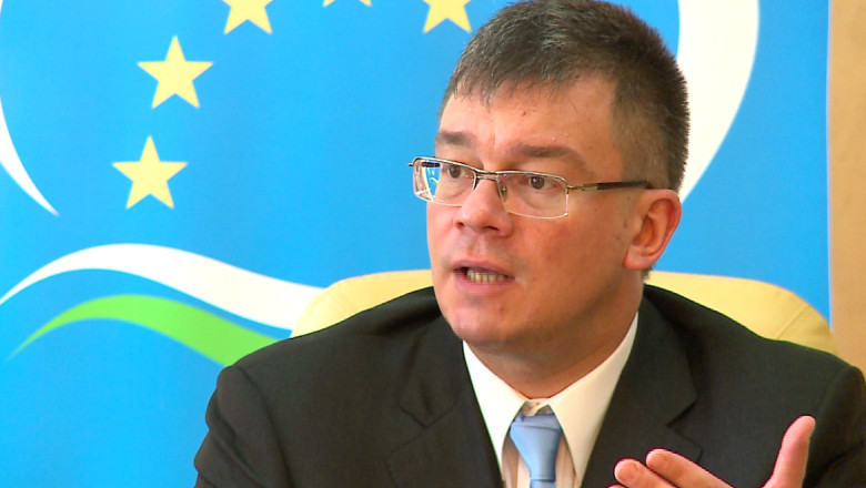 M. R. Ungureanu cere demisia ministrului Justitiei, Robert Cazanciuc Imagine