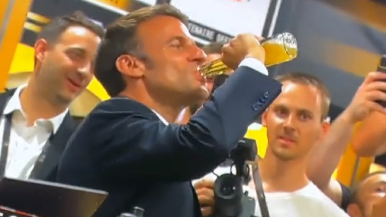 Macron, acuzat de iresponsabilitate si masculinitate toxica dupa ce a baut o bere in 17 secunde Imagine