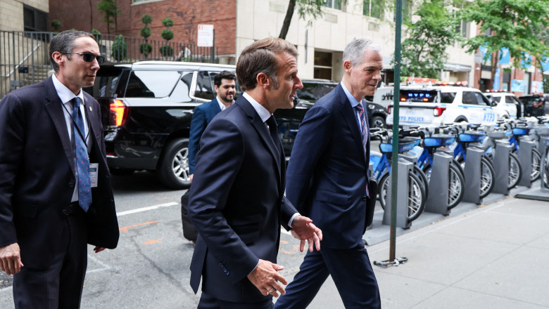 Macron l-a sunat pe Trump, dupa ce a ramas blocat in trafic, la New York, din cauza coloanei presedintelui SUA: „Totul e inchis” Imagine