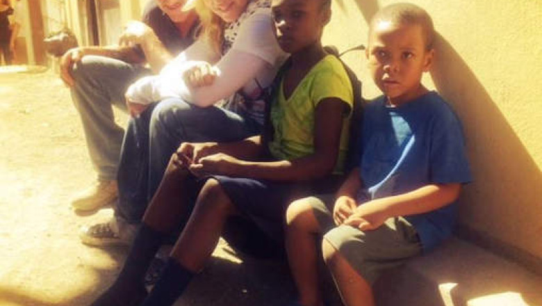 Madonna si Sean Penn ajuta sinistratii din Haiti Imagine