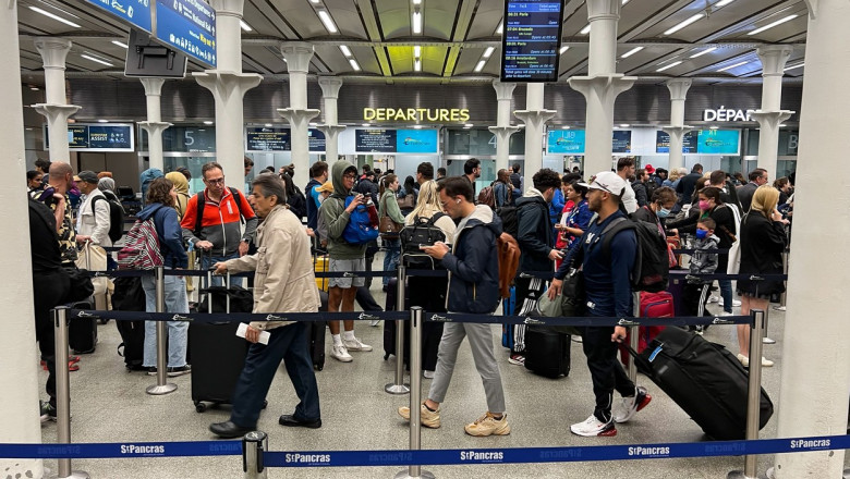 MAE a emis o atentionare de calatorie pentru Franta: Perturbari ale zborurilor pe doua aeroporturi importante Imagine