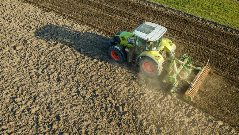 MAE: Romania urmareste protejarea agricultorilor romani simultan cu continuarea sprijinului pentru Ucraina Imagine